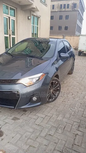 Toyota Corolla 2015