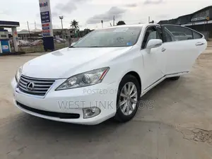 Lexus ES 2012 White