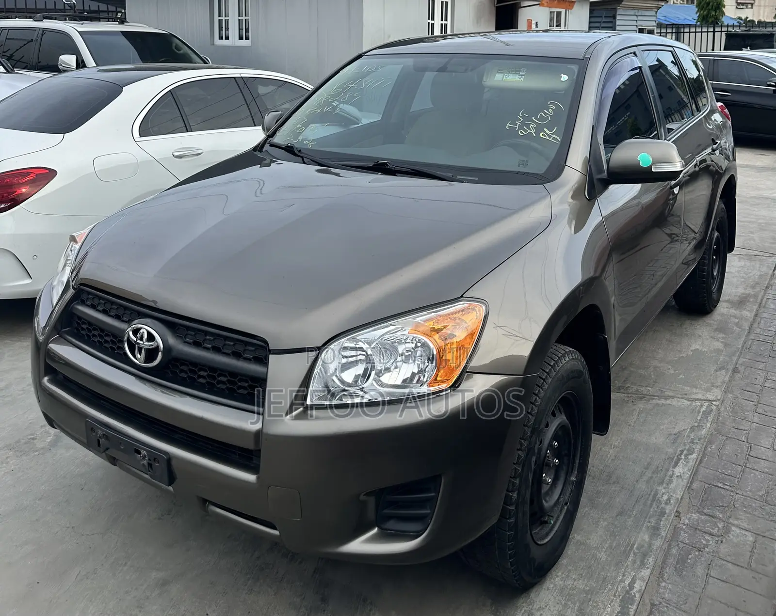 Toyota RAV4 2.5 2011 Brown