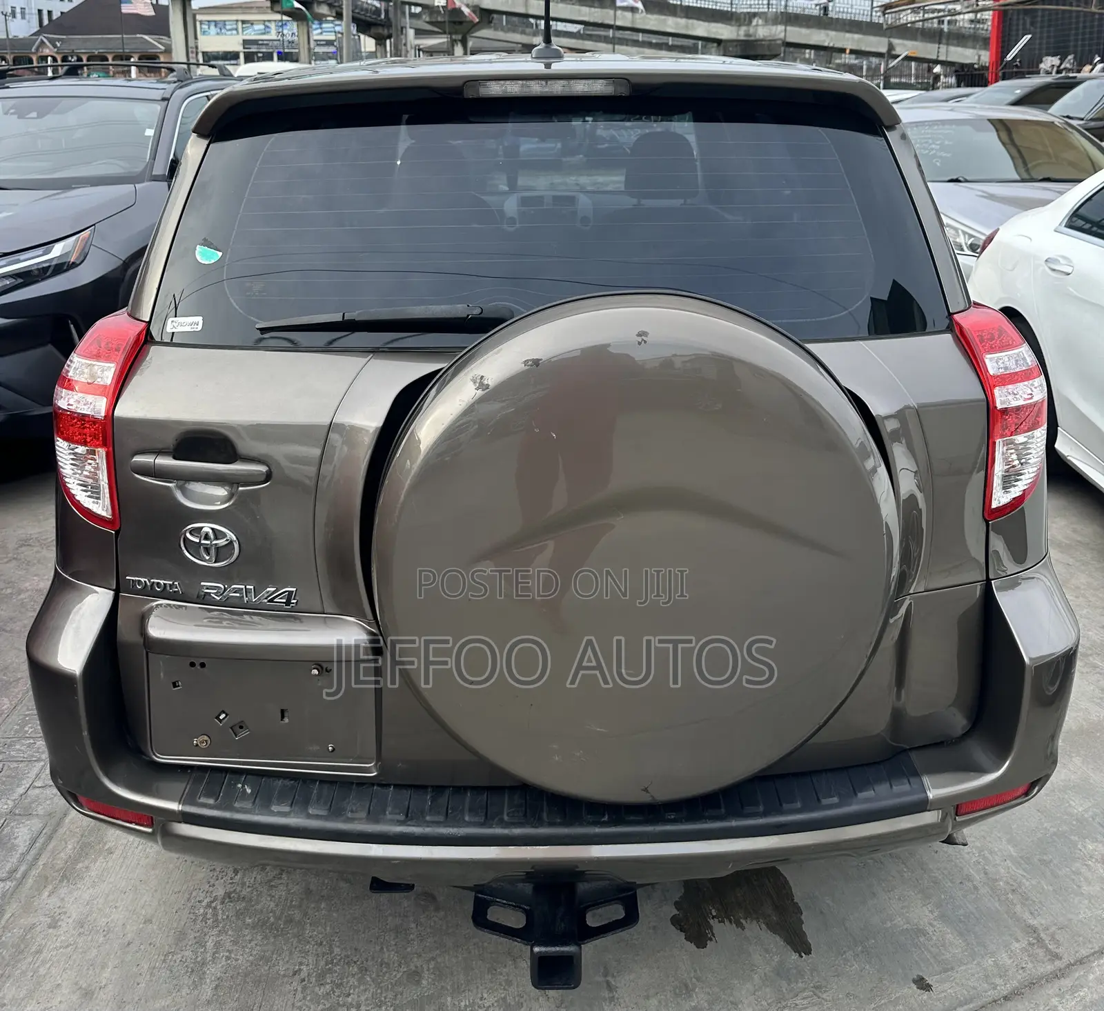 Toyota RAV4 2.5 2011 Brown
