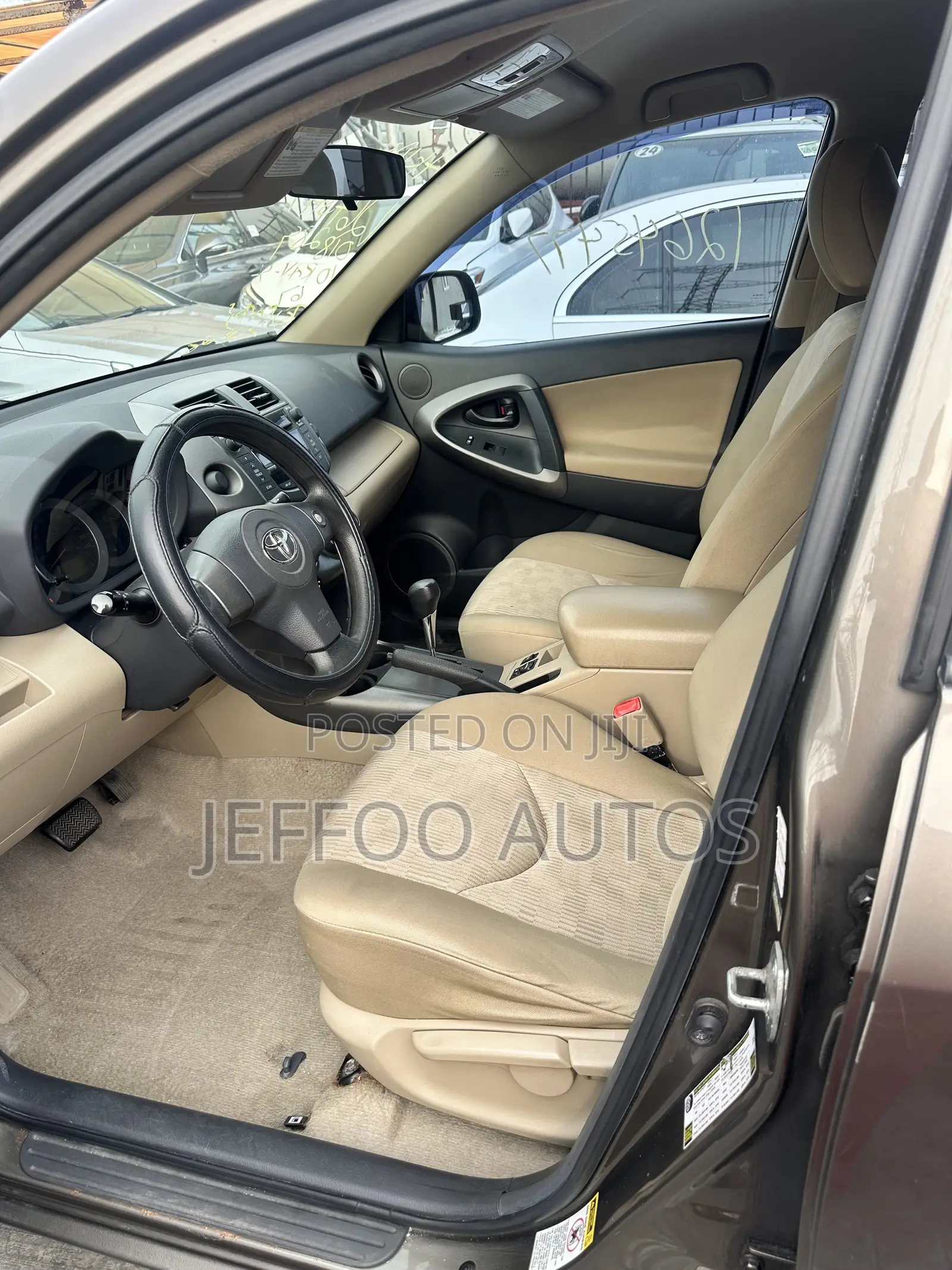 Toyota RAV4 2.5 2011 Brown