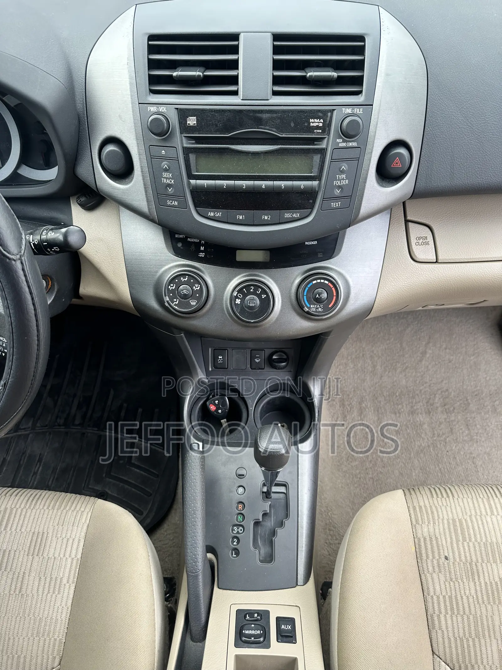 Toyota RAV4 2.5 2011 Brown