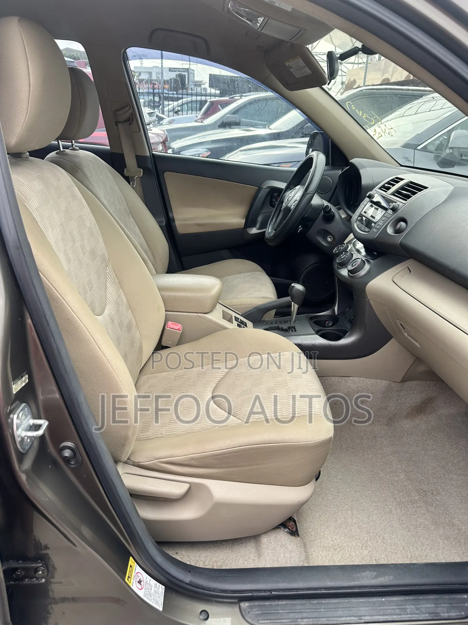 Toyota RAV4 2.5 2011 Brown
