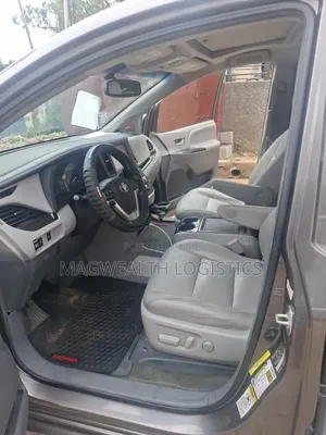 Toyota Sienna for Hire