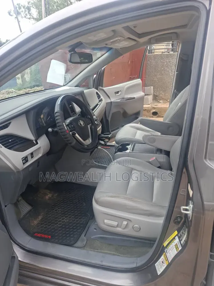 Toyota Sienna for Hire