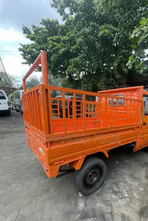 Suzuki Every 2012 Orange