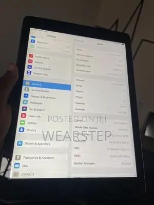 Apple iPad Air 16 GB Gray