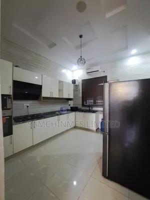 4bdrm Duplex in Chevron for rent