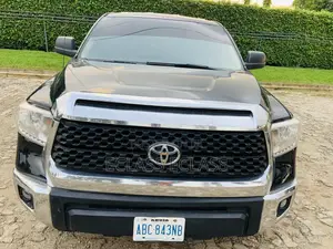 Toyota Tundra 2016 Black