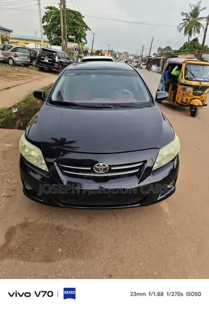 Toyota Corolla 2010 Black