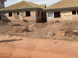3bdrm Apartment in Tanke, Ilorin South for sale