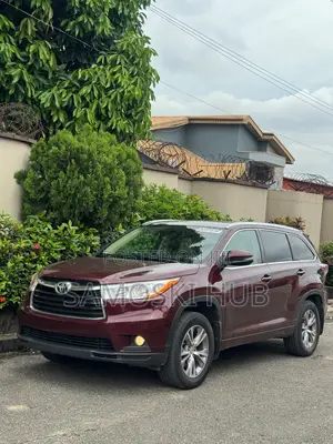 Toyota Highlander 2015 Red