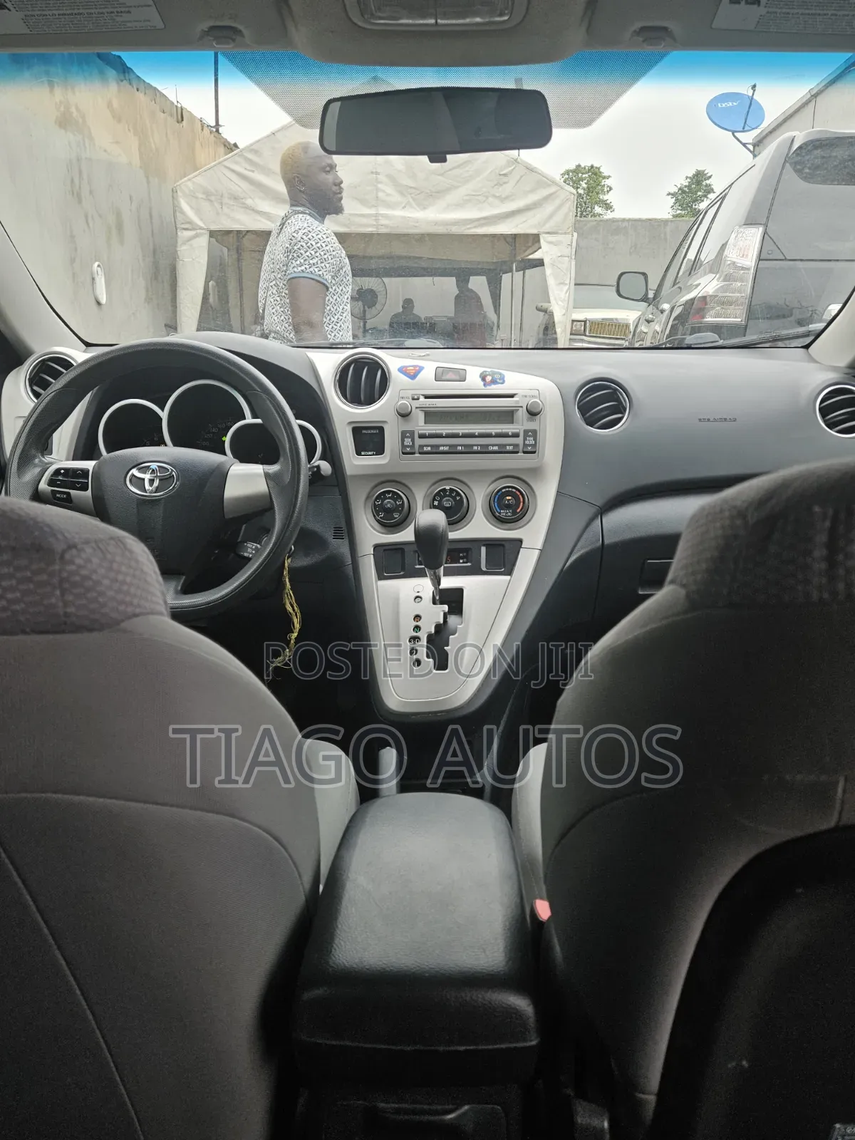 Toyota Matrix S Hatchback AWD (2.4L 4cyl 4A) 2011 Silver