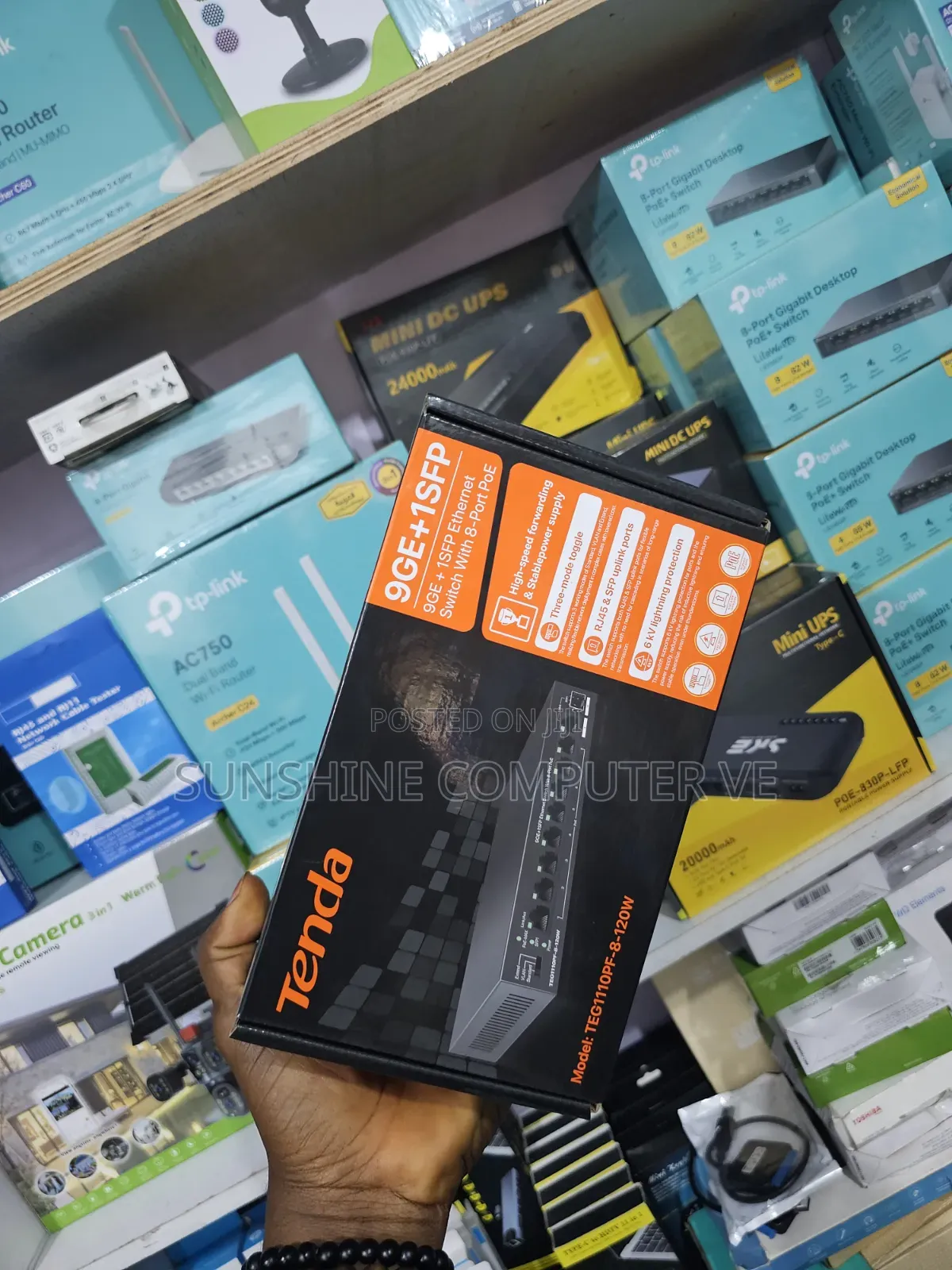 Tenda 8 Port Gigabit POE Switch