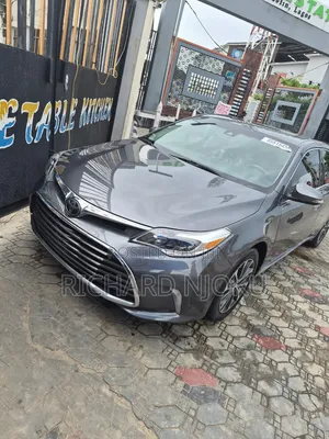 Toyota Avalon XLE Sedan FWD (3.5L 6cyl 6A) 2017 Gray