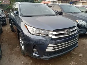 Toyota Highlander Limited Platinum 2019 Blue