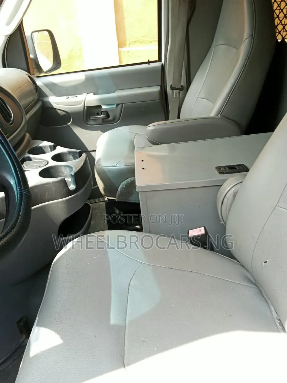 Ford Econoline 2008 White