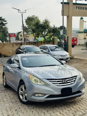 Hyundai Sonata Limited 2.0T Sedan (2.0L 4cyl 6A) 2012 Blue