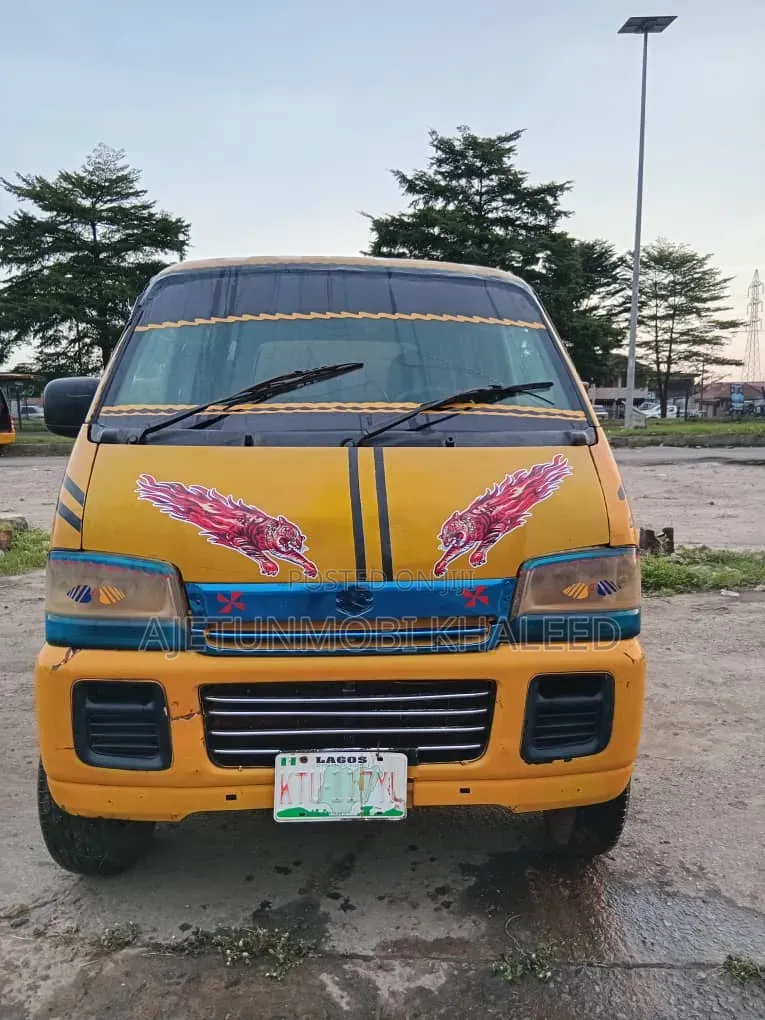 Suzuki Every 2010 Yellow