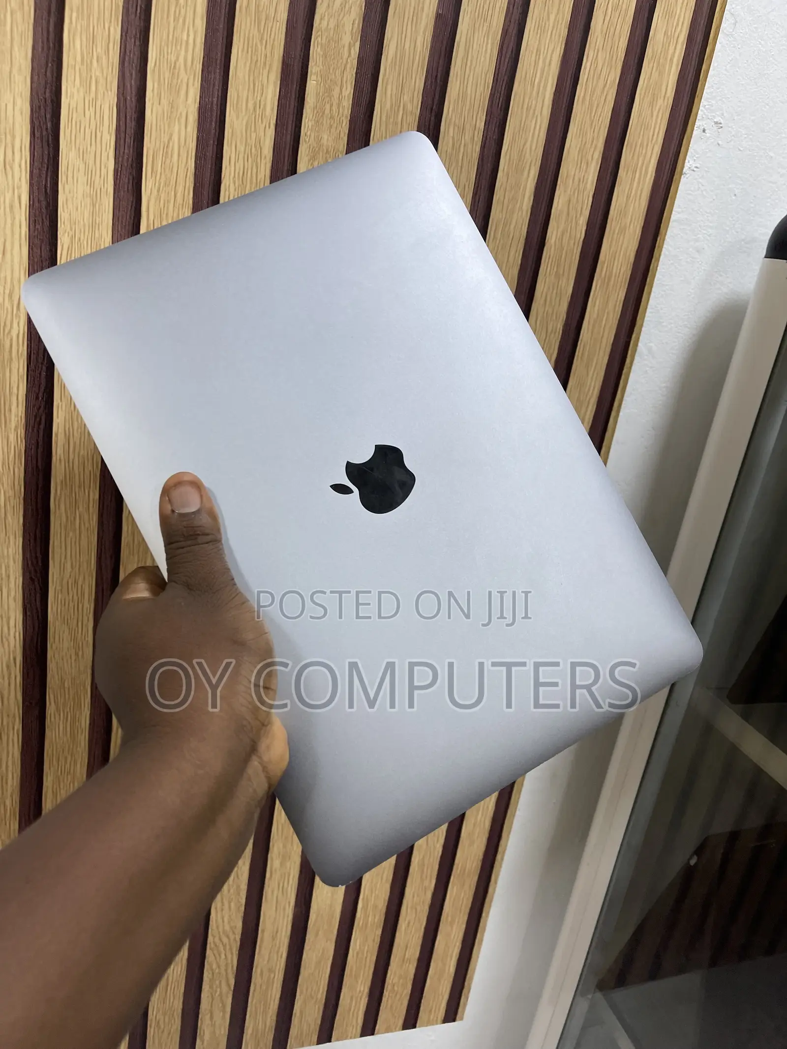 Laptop Apple MacBook 2017 8GB Intel Core i5 SSD 512GB