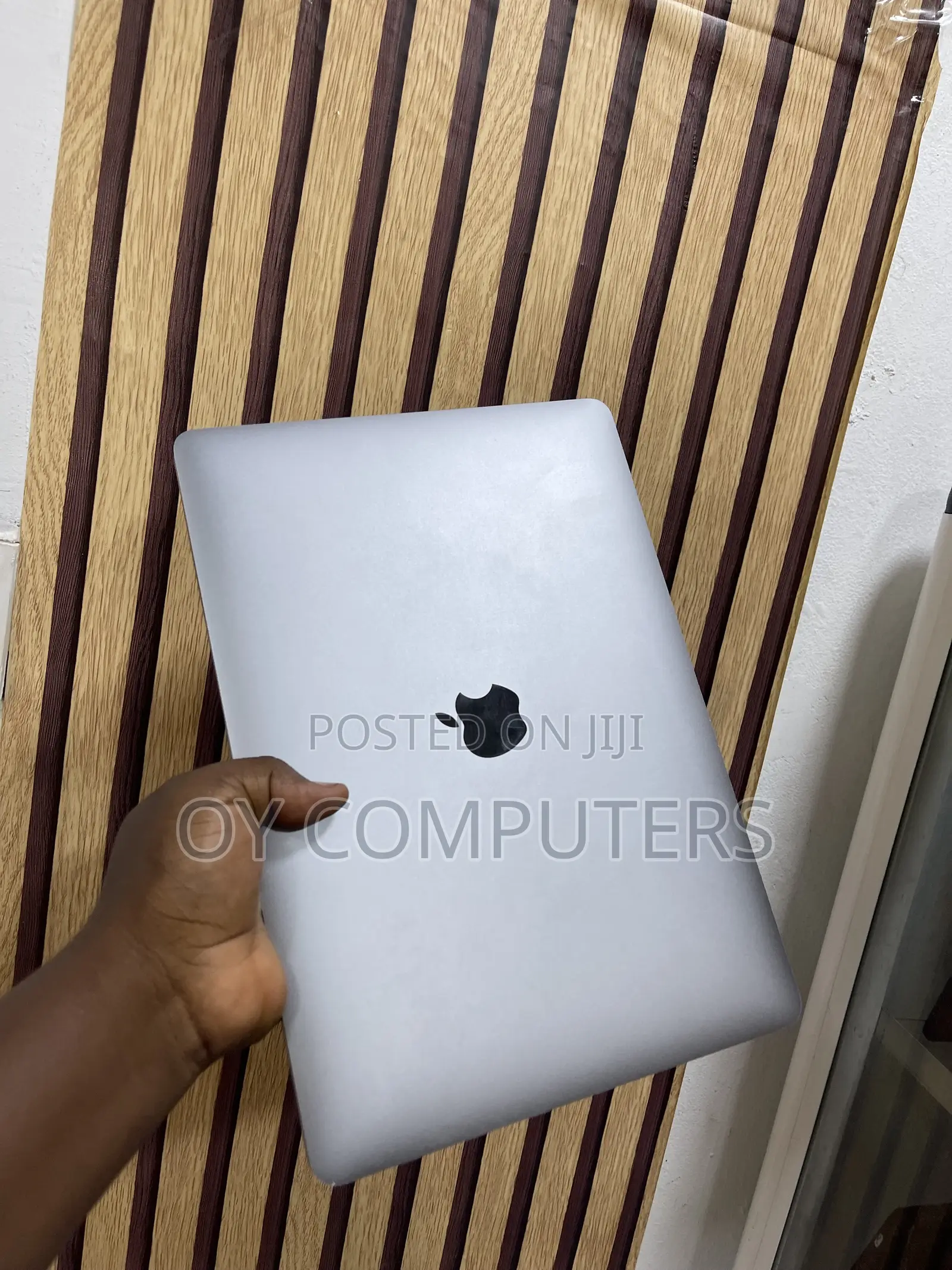 Laptop Apple MacBook 2017 8GB Intel Core i5 SSD 512GB