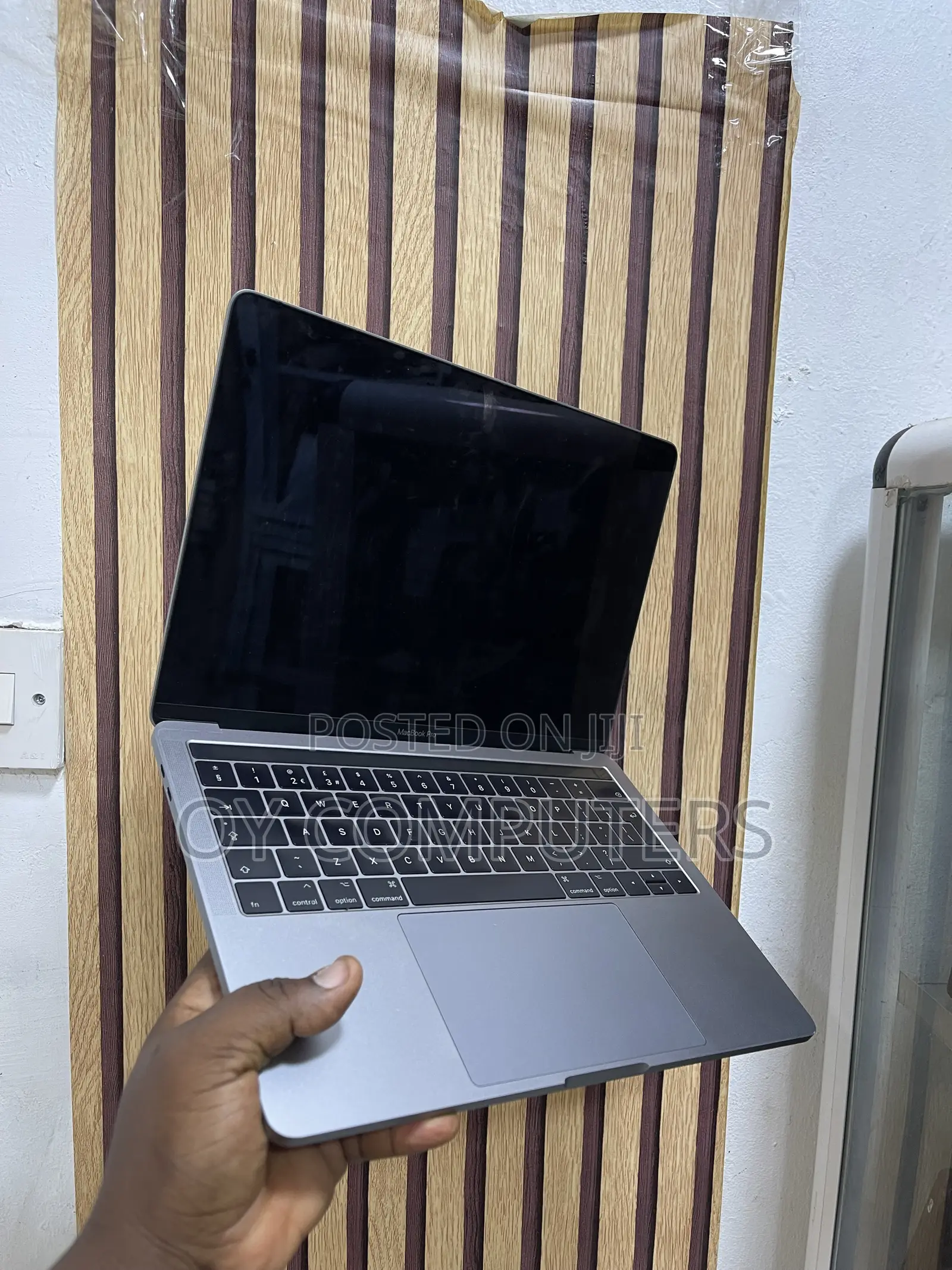 Laptop Apple MacBook 2017 8GB Intel Core i5 SSD 512GB