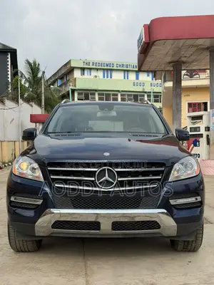 Mercedes-Benz M Class ML350 4MATIC 4dr SUV AWD (3.5L 6cyl 7A) 2015 Blue