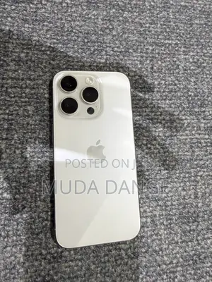 Apple iPhone 15 Pro 128 GB Silver
