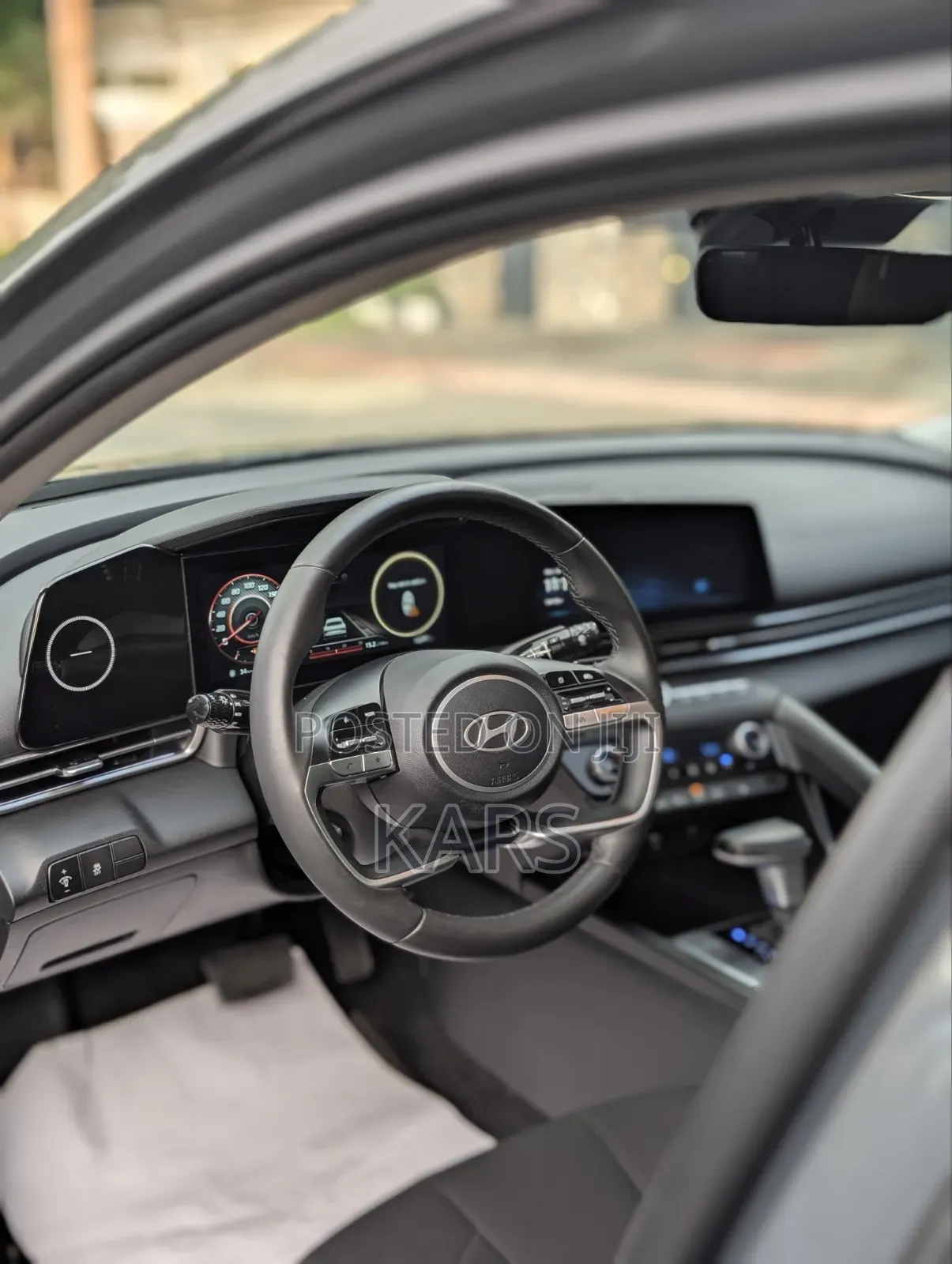 Hyundai Elantra 2025 Gray