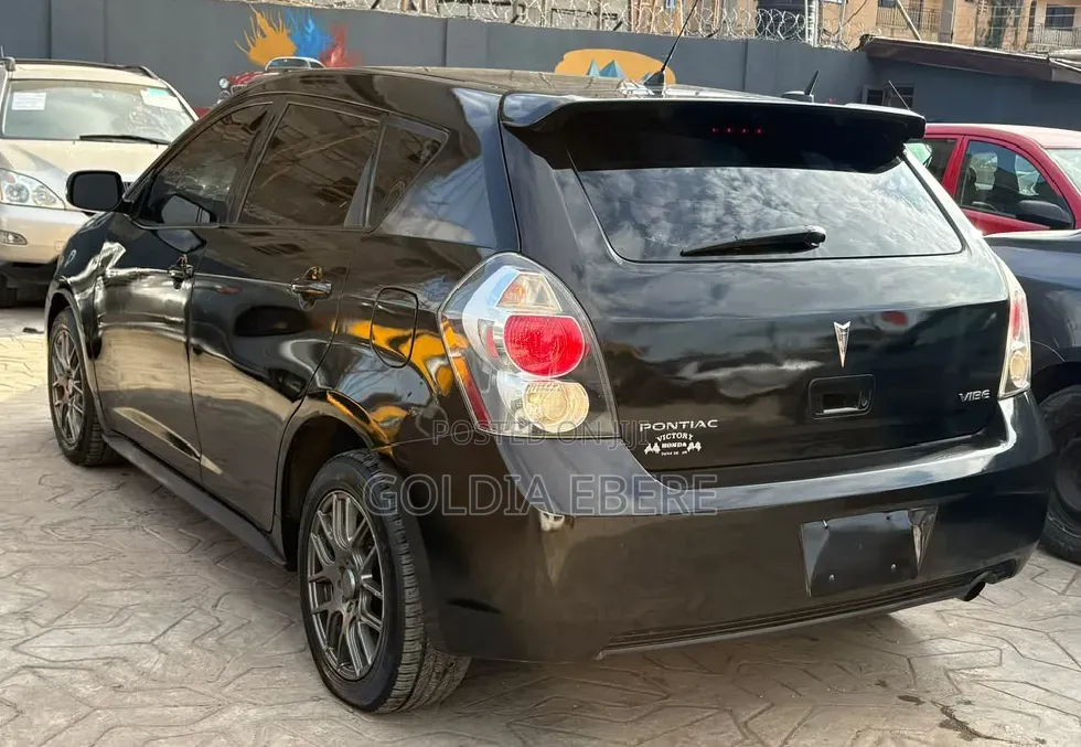 Pontiac Vibe 2010 Black