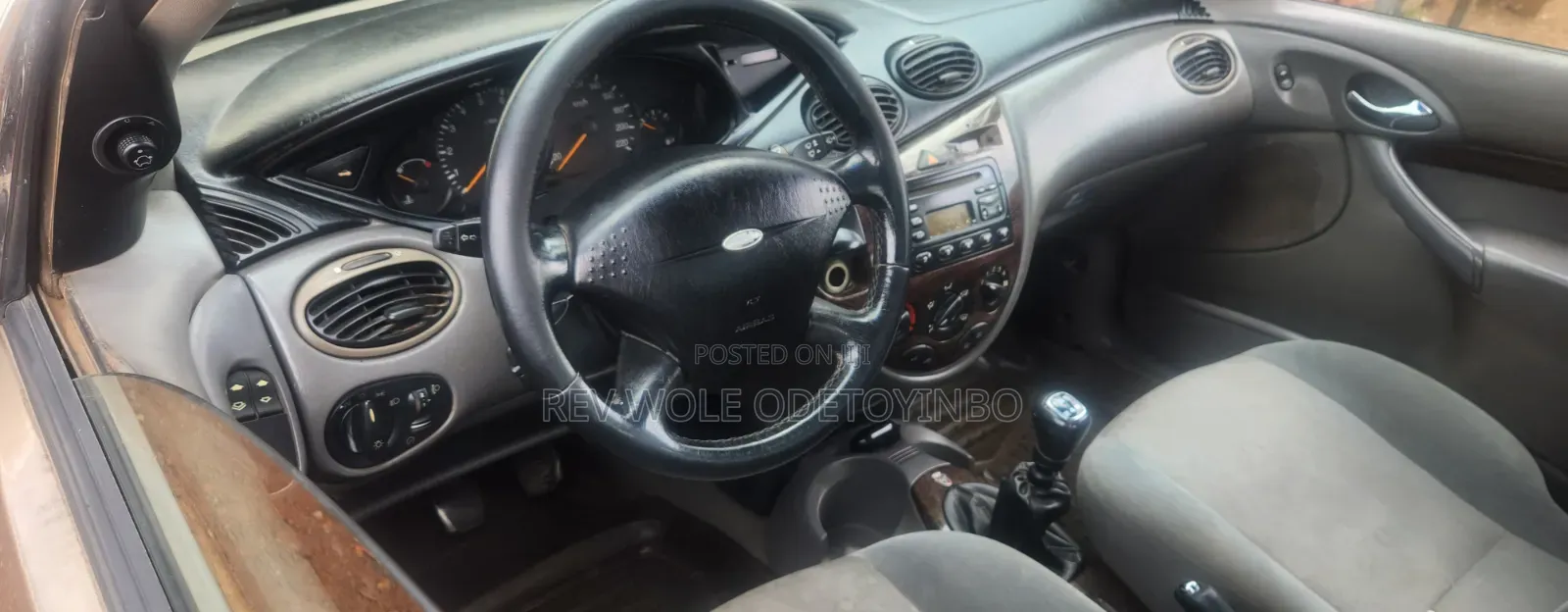 Ford Focus 2006 Gold