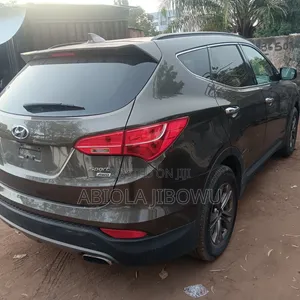 Hyundai Santa Fe 2014 Brown