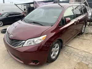 Toyota Sienna LE 7 Passenger 2011 Red