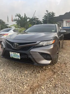 Toyota Camry 2018 Gray