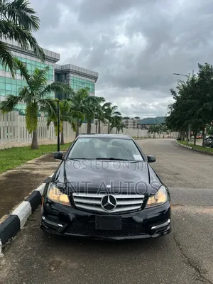 Mercedes-Benz C300 2013 Black