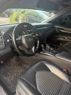 Toyota Camry 2018 Gray
