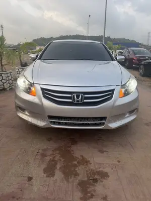 Honda Accord 2010 Silver