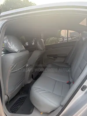 Honda Accord 2010 Silver