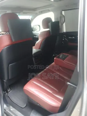 Lexus LX 570 (5 seats) AWD 2020 Gold