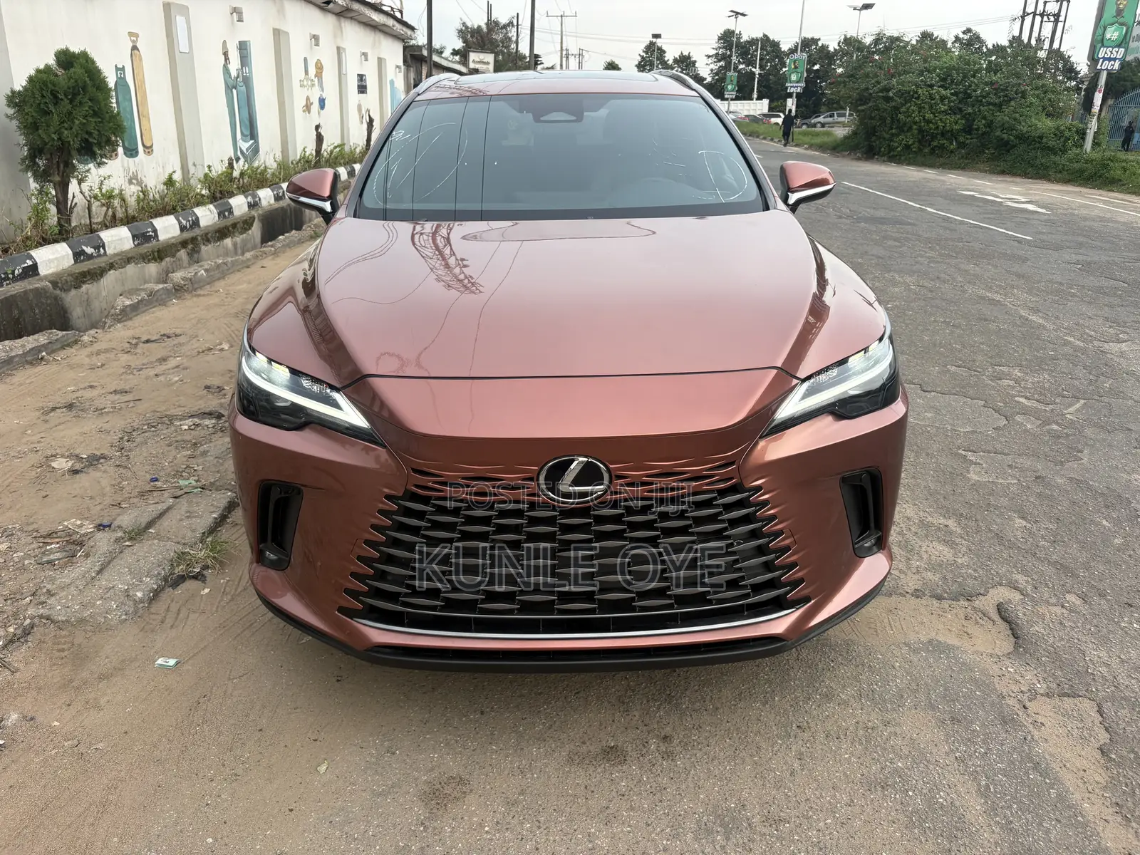 Lexus ES 350 FWD 2023 Brown
