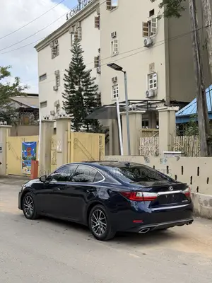 Lexus ES 350 FWD 2017 Blue
