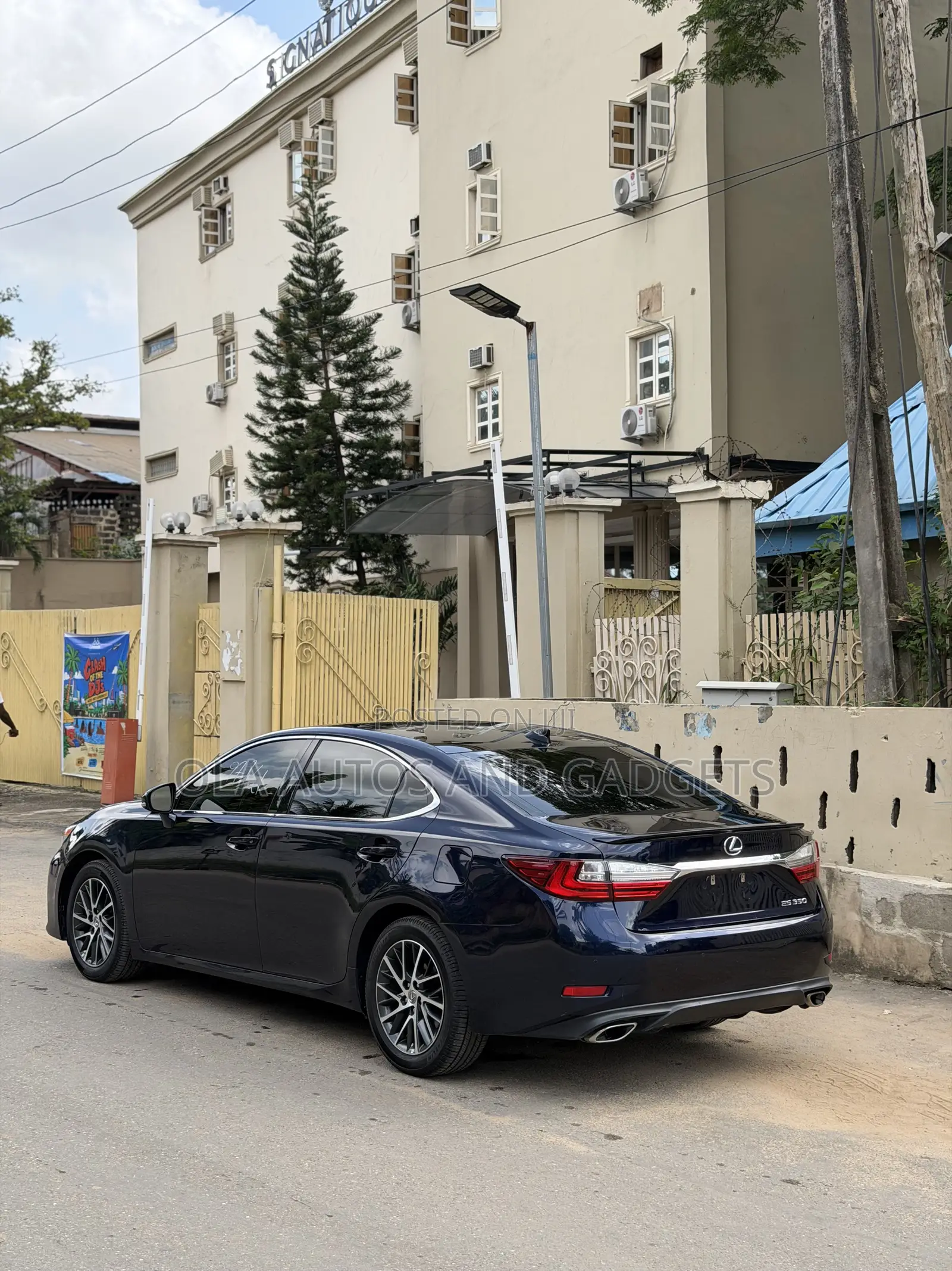 Lexus ES 350 FWD 2017 Blue