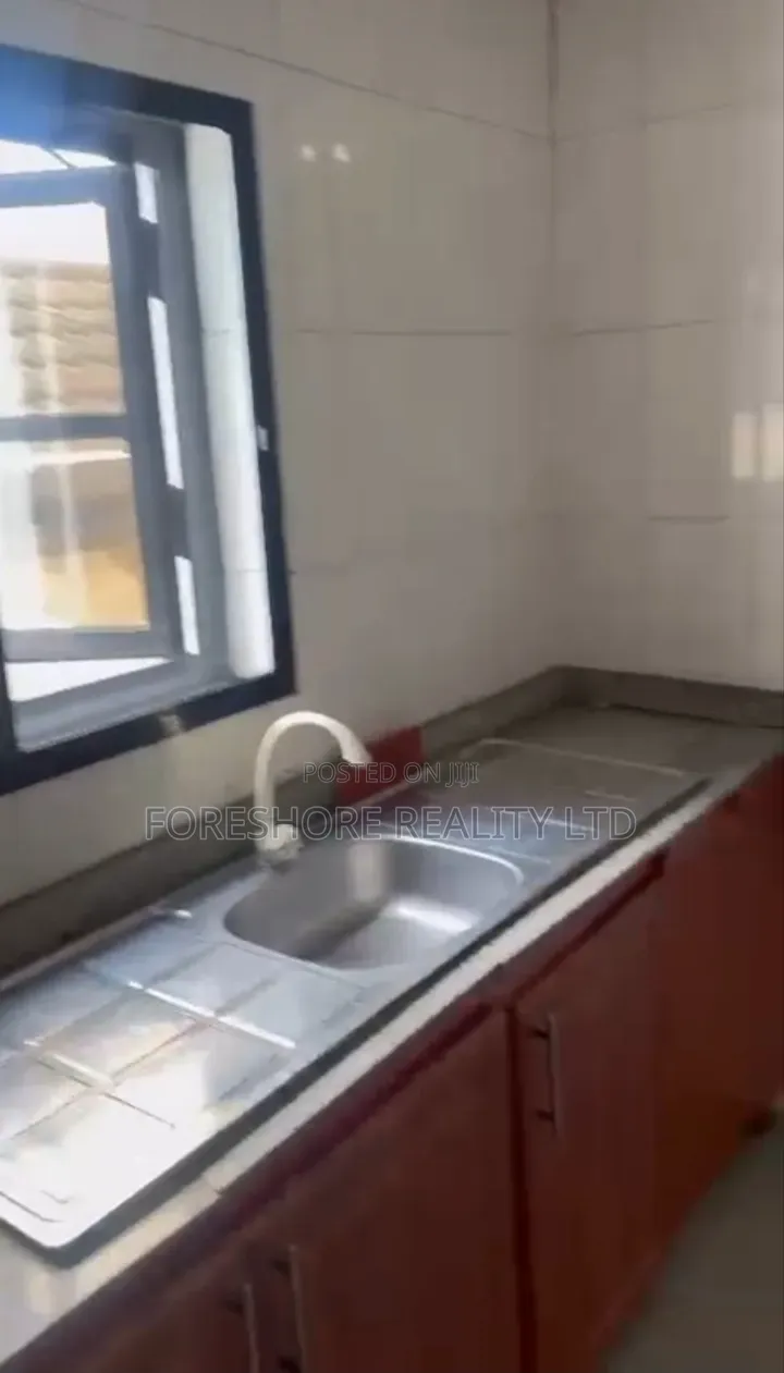 2bdrm Apartment in Ikeja Gra for rent