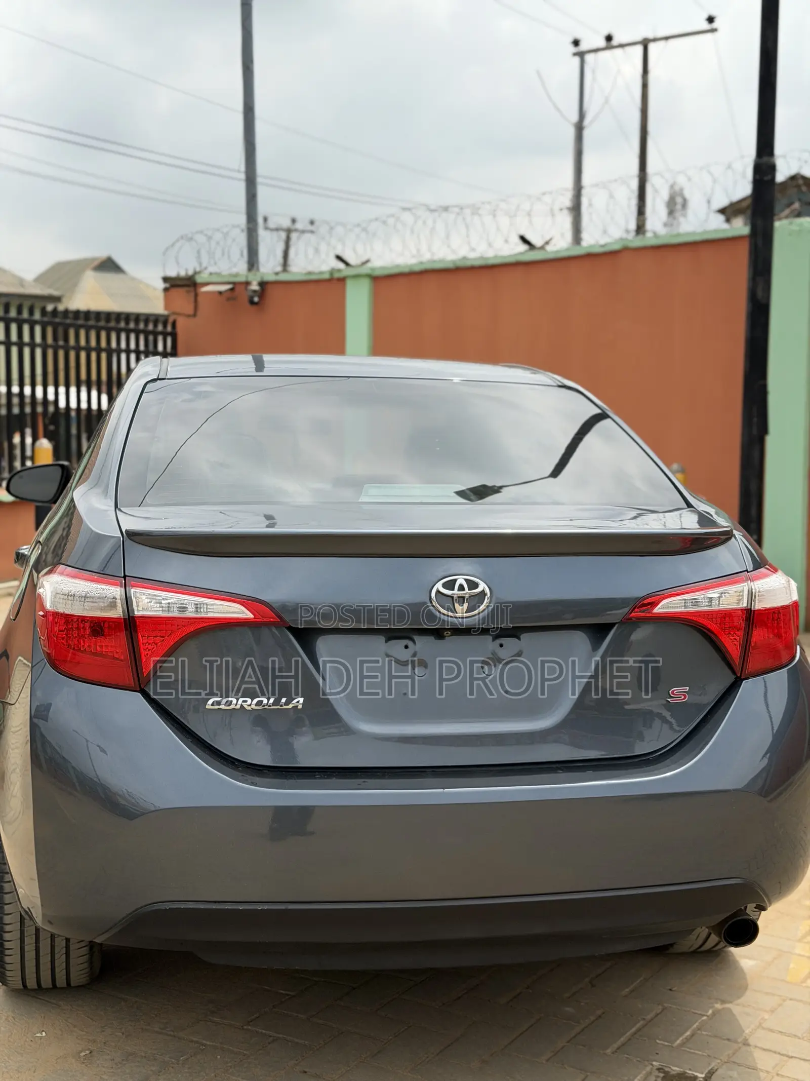 Toyota Corolla 2015 Gray