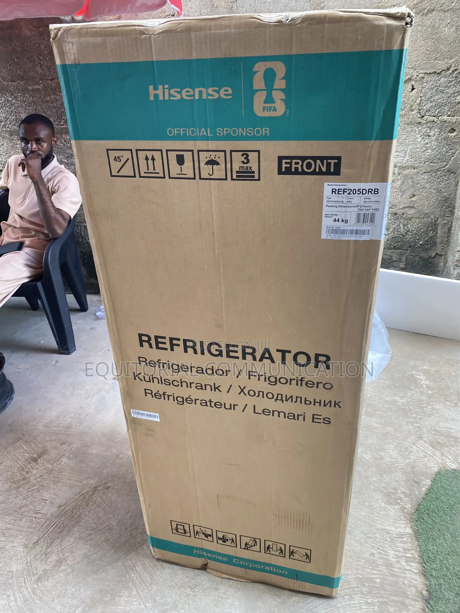 Hisense REF205DRB 204L Top Freezer Refrigerator With Water Dispenser