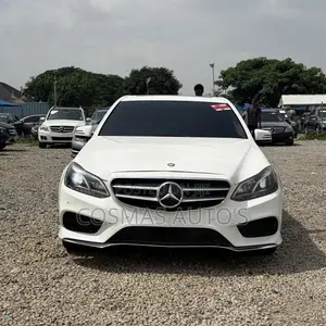 Mercedes-Benz E350 Base 4Matic Sedan AWD (3.5L 6cyl 7A) 2014 White