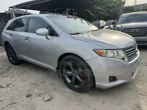 Toyota Venza V6 AWD 2011 Silver