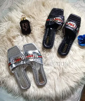 LV Classic Slippers