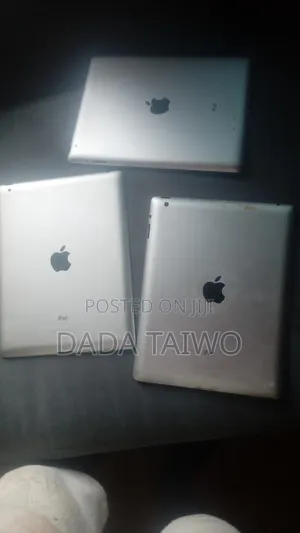 Apple iPad Wi-Fi 32 GB Gray
