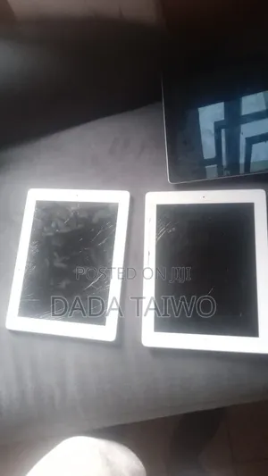 Apple iPad Wi-Fi 32 GB Gray
